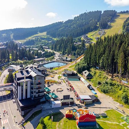 Shelter Apart Hotel Bukovel Exteriör bild